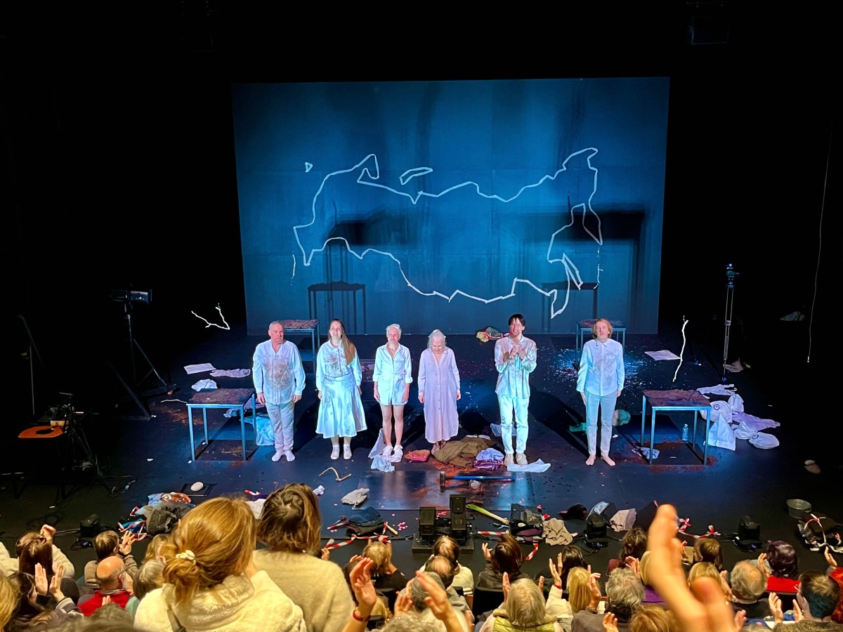 &laquo;&nbsp;Nous ne sommes plus…&nbsp;&raquo; (2024) de Tatiana Frolova, le temps qui passe et Francis&nbsp;Alÿs